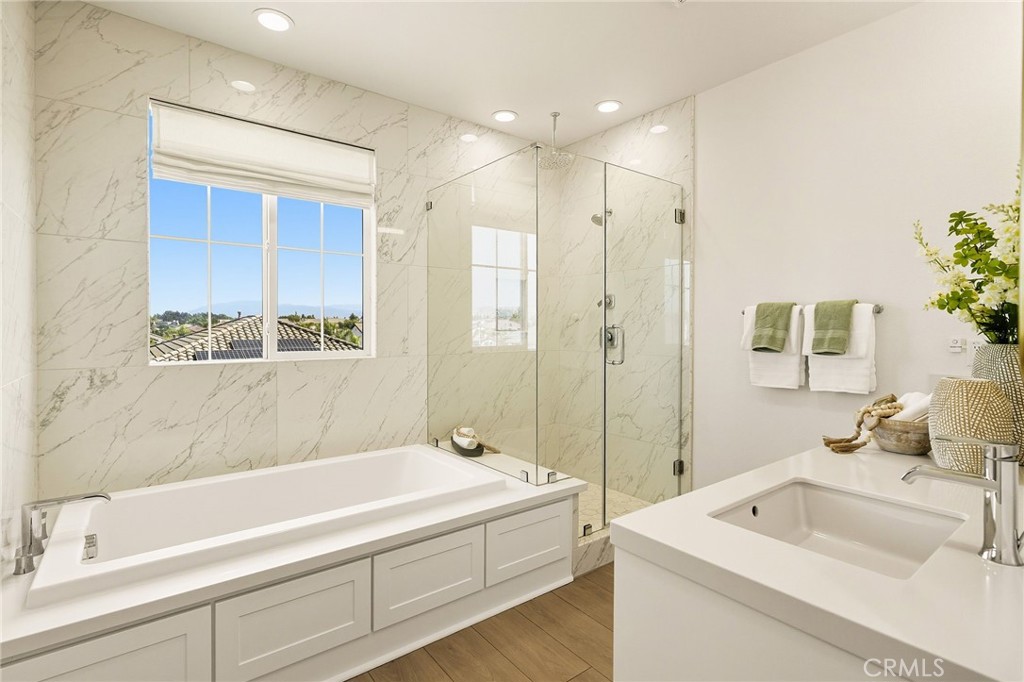 MLS #OC25220233 image #24