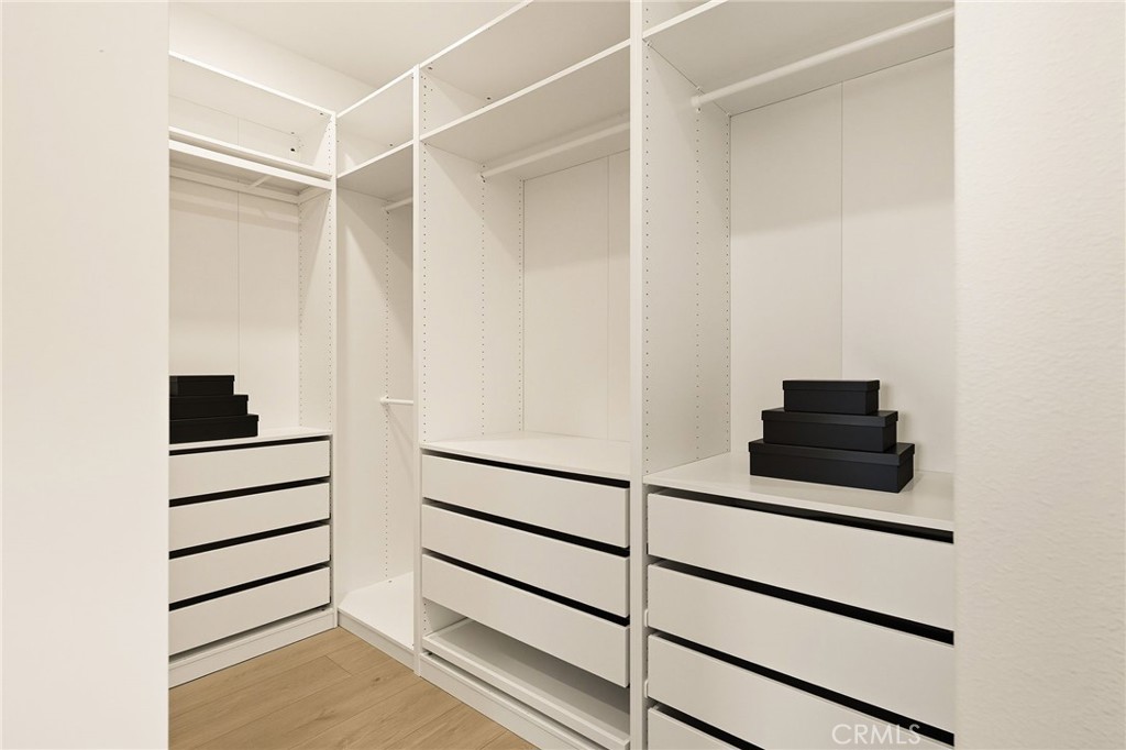 MLS #OC25220233 image #25