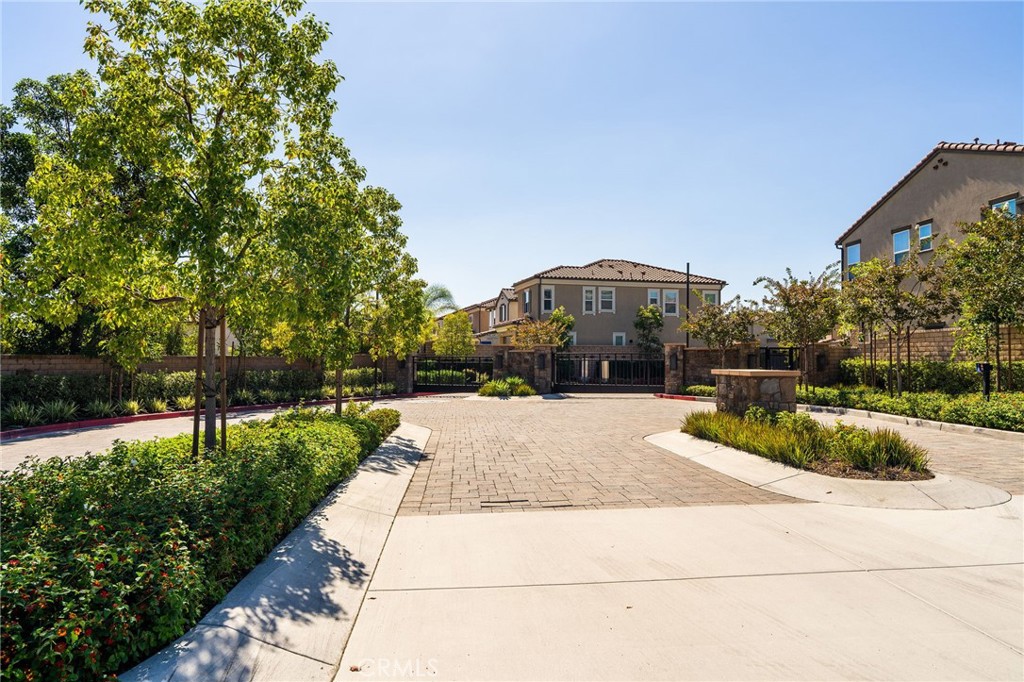 MLS #OC25220233 image #49