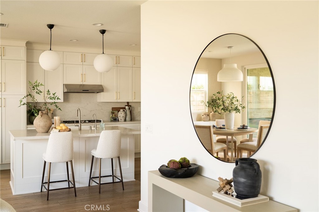 MLS #OC25220233 image #5