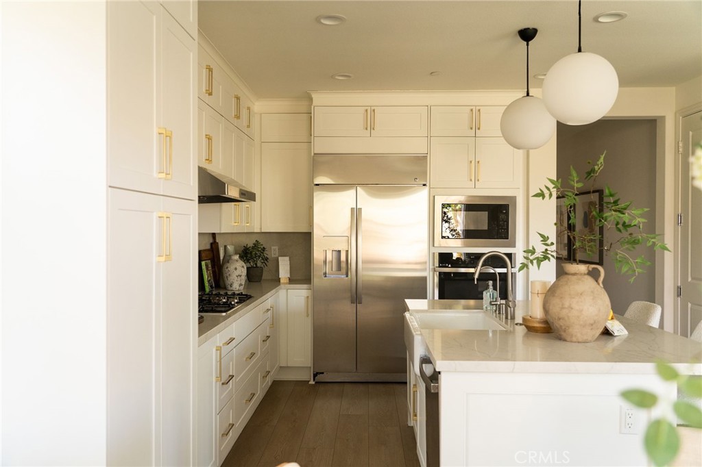 MLS #OC25220233 image #6