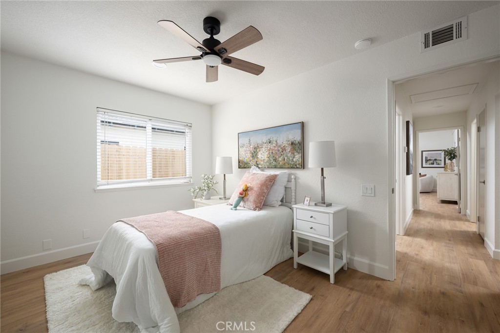 MLS #OC25220430 image #13