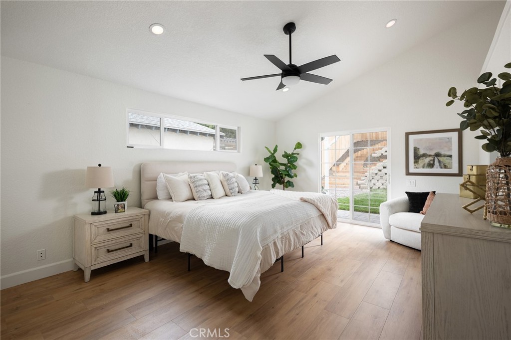 MLS #OC25220430 image #17