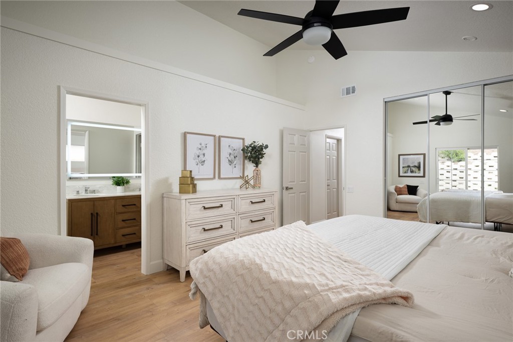 MLS #OC25220430 image #18