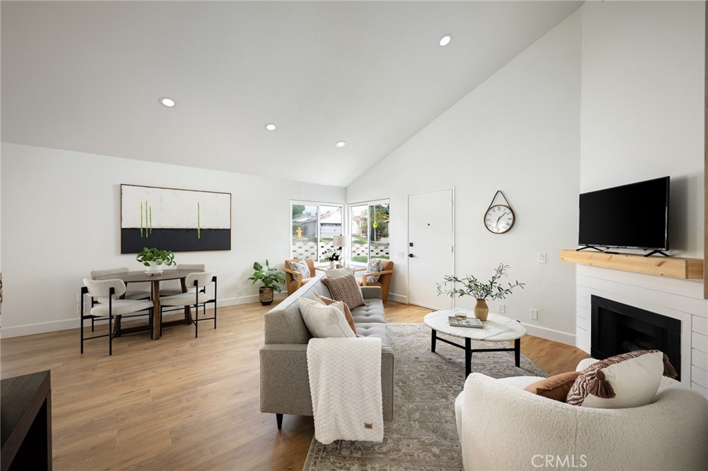 MLS #OC25220430 image #7