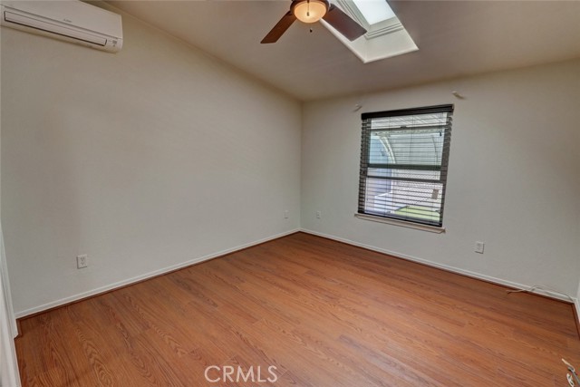 MLS #OC25220569 image #31