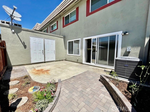 MLS #OC25220694 image #14