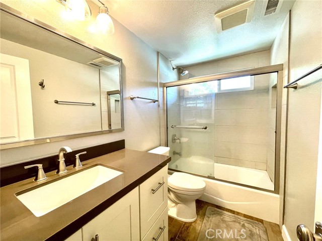 MLS #OC25220694 image #6