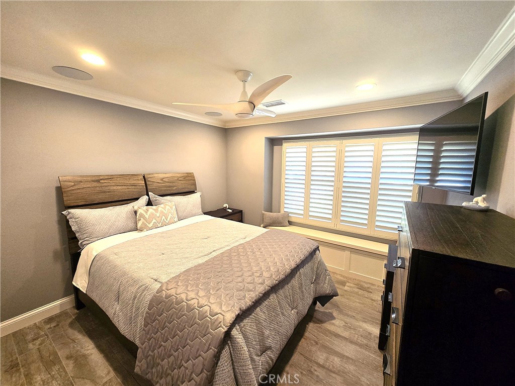 MLS #OC25220952 image #12