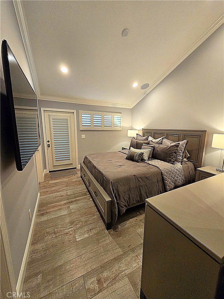 MLS #OC25220952 image #15