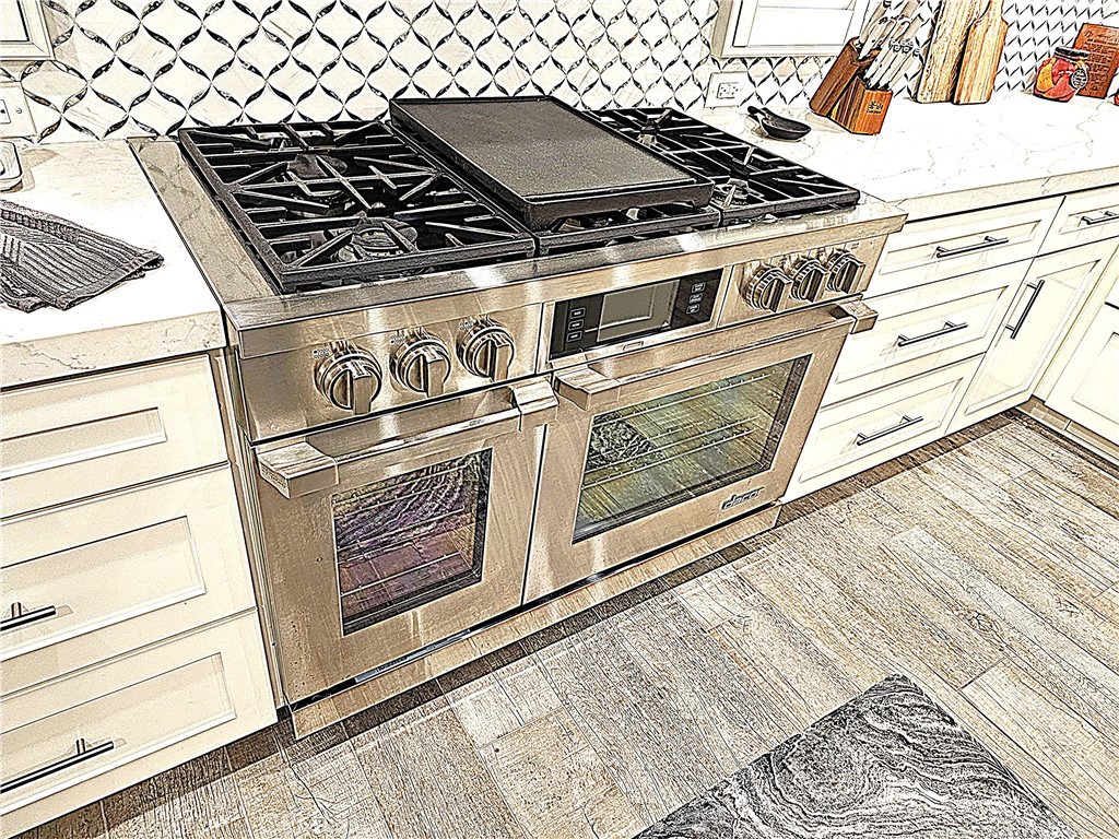 MLS #OC25220952 image #2