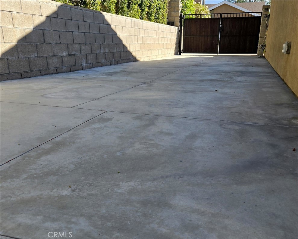 MLS #OC25220952 image #22