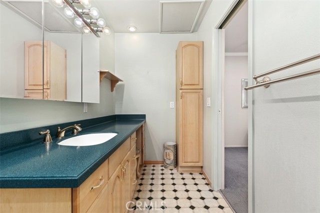 MLS #OC25220984 image #19