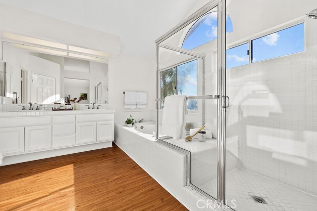 MLS #OC25220991 image #15