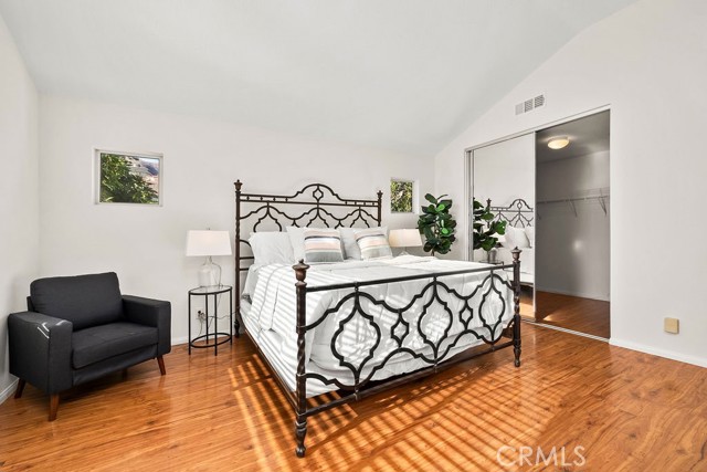 MLS #OC25220991 image #17