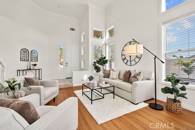 MLS #OC25220991 image #3