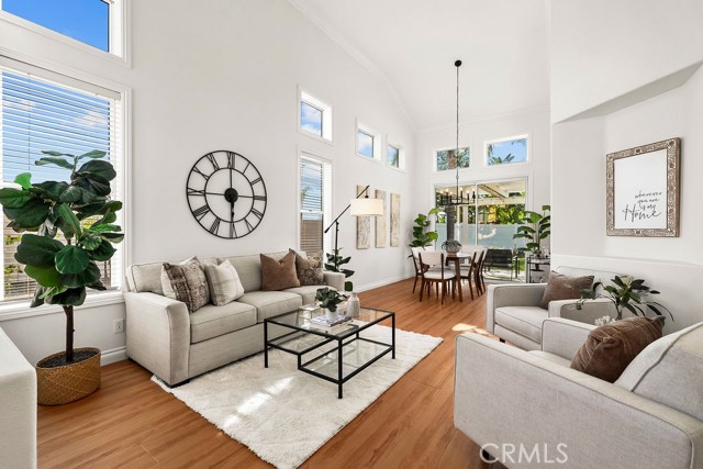 MLS #OC25220991 image #4