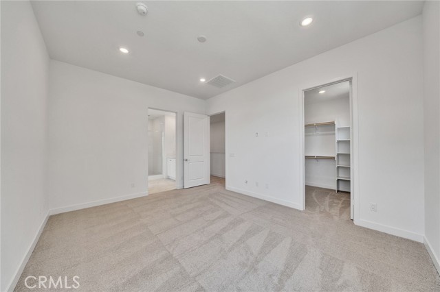 MLS #OC25221033 image #12