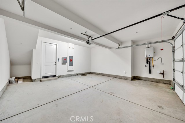 MLS #OC25221033 image #15