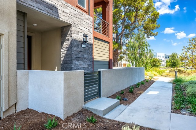 MLS #OC25221033 image #2