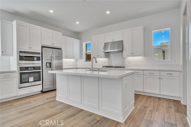 MLS #OC25221033 image #3