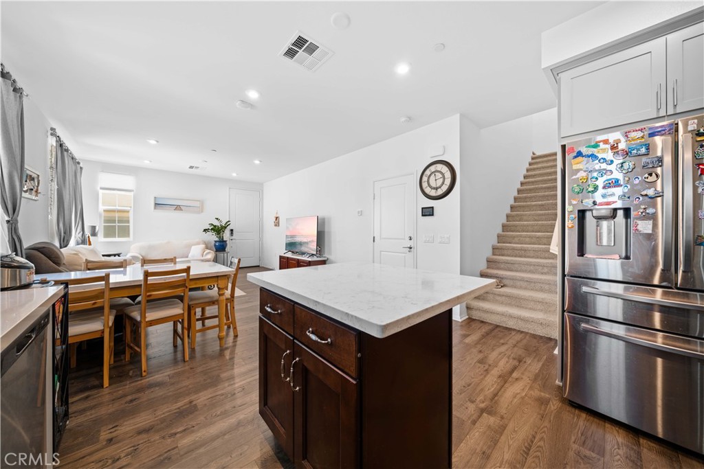 MLS #OC25221083 image #15