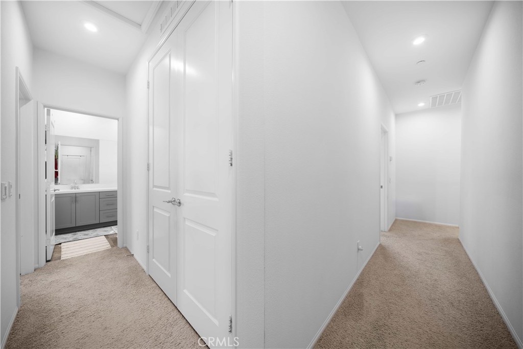 MLS #OC25221083 image #26