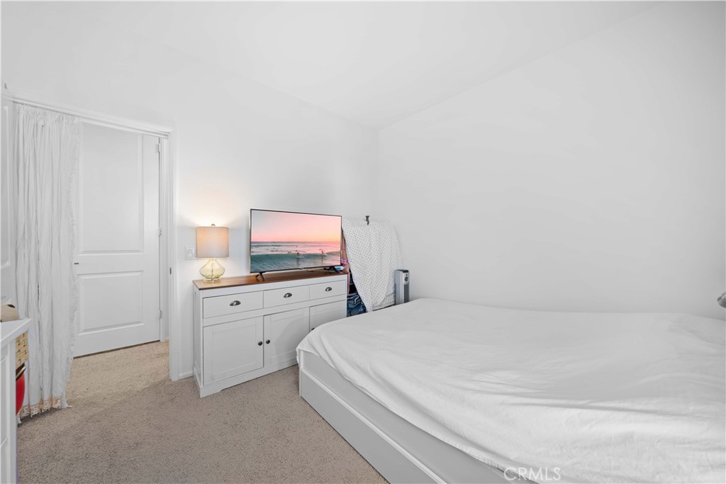 MLS #OC25221083 image #29