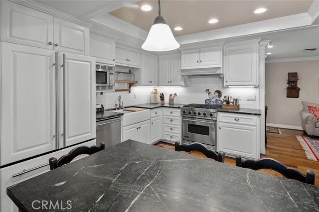 MLS #OC25221085 image #11