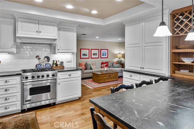 MLS #OC25221085 image #14