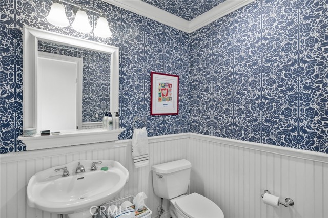 MLS #OC25221085 image #17