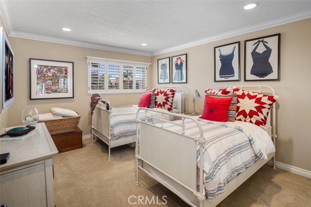 MLS #OC25221085 image #35