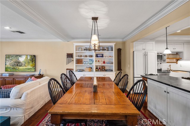 MLS #OC25221085 image #9