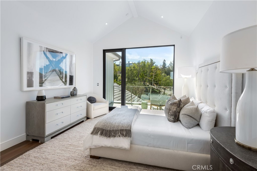 MLS #OC25221101 image #24