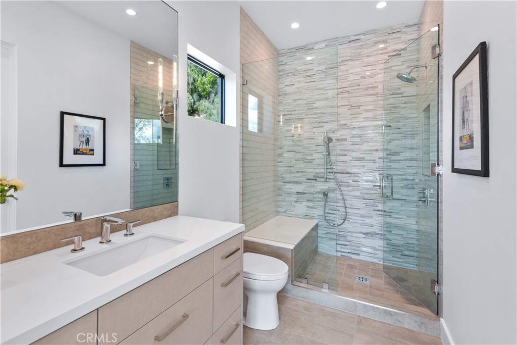 MLS #OC25221101 image #25