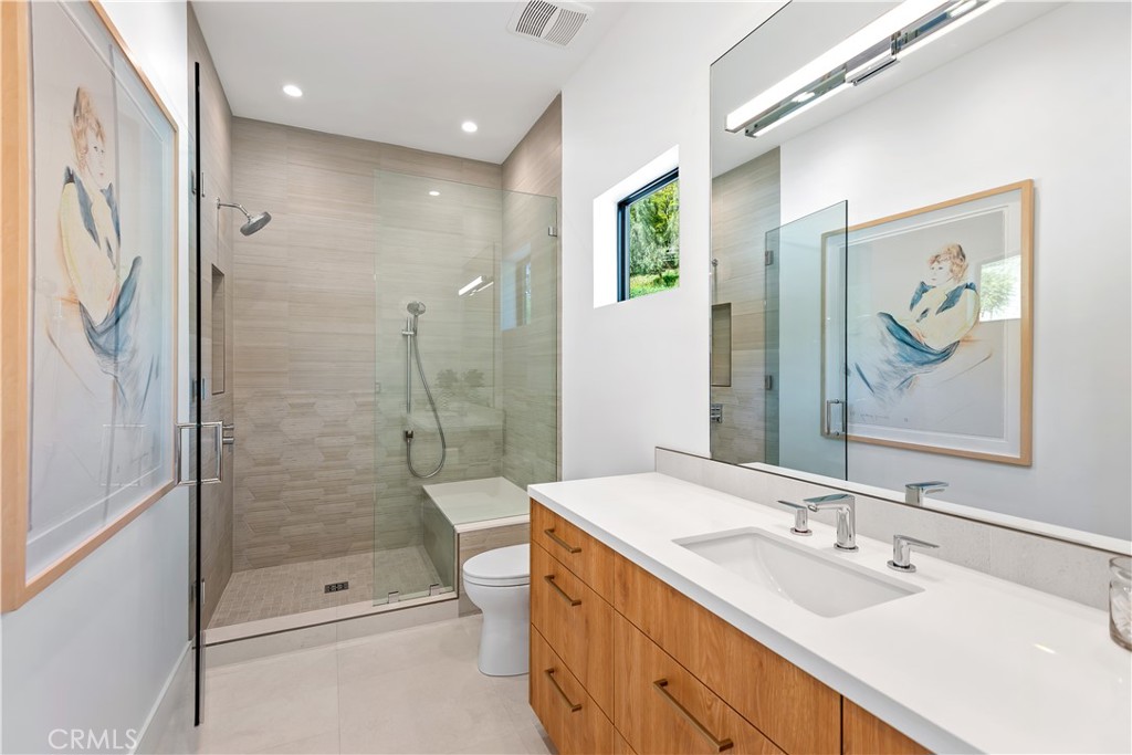 MLS #OC25221101 image #27