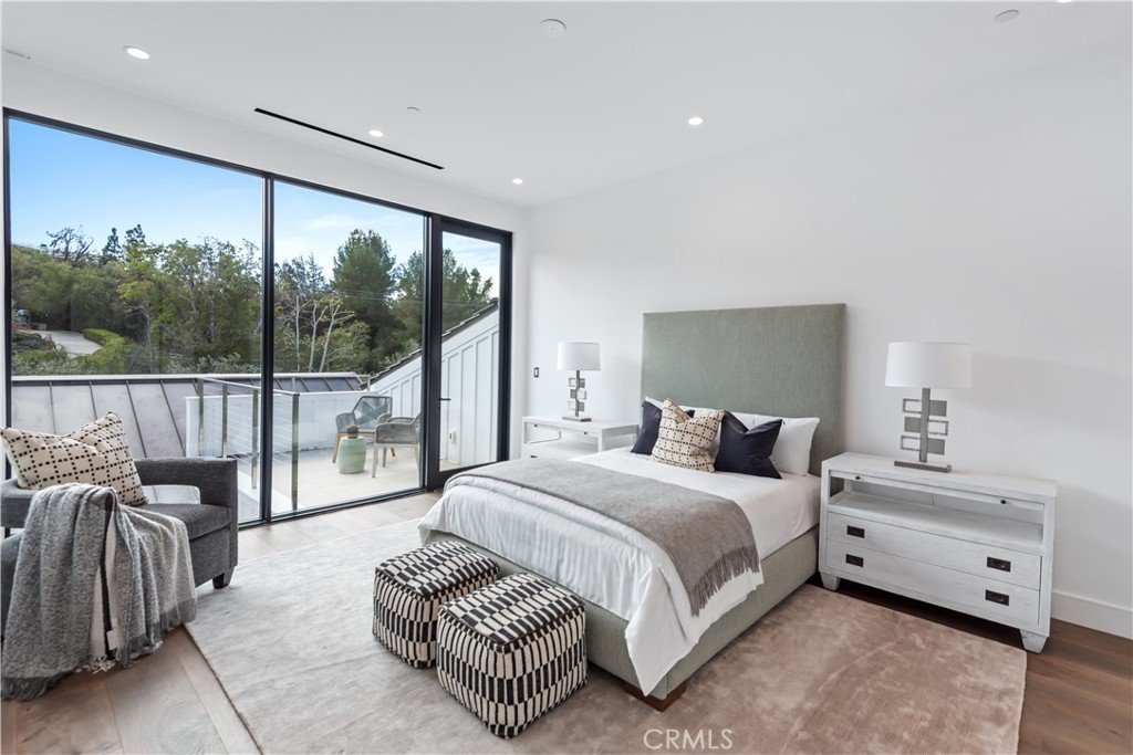 MLS #OC25221101 image #28