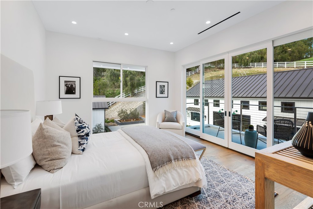 MLS #OC25221101 image #29