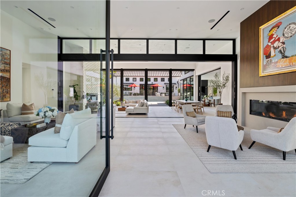 MLS #OC25221101 image #3