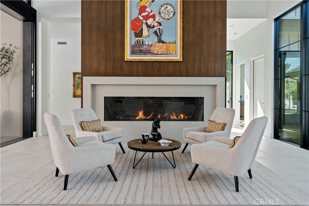 MLS #OC25221101 image #4