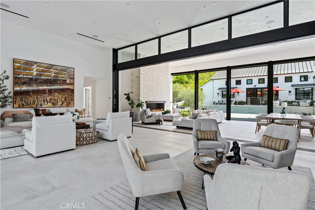 MLS #OC25221101 image #5