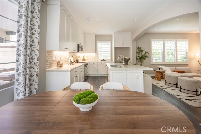 MLS #OC25221129 image #10