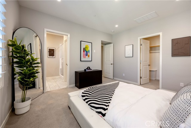 MLS #OC25221129 image #16