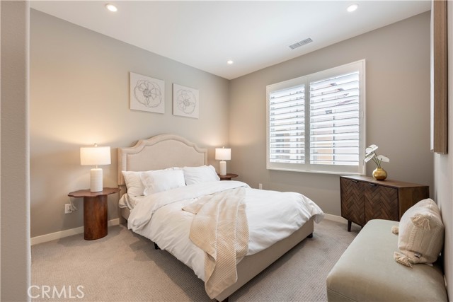 MLS #OC25221129 image #23