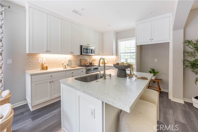 MLS #OC25221129 image #3