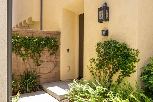 MLS #OC25221129 image #30