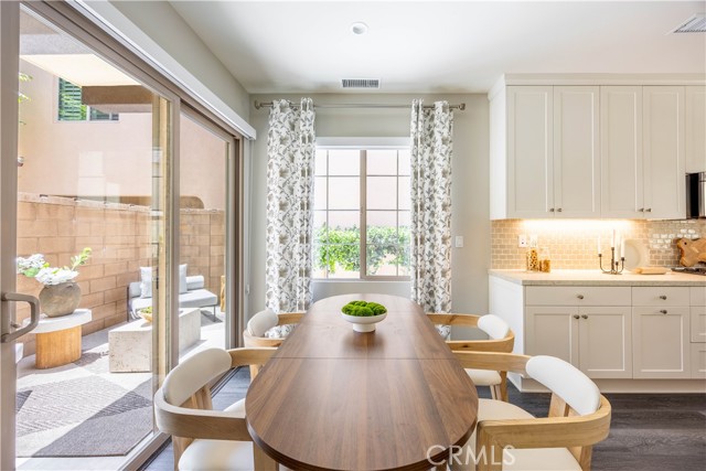 MLS #OC25221129 image #9