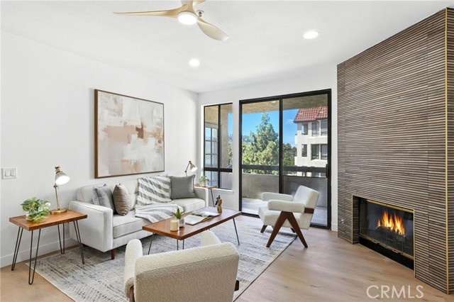 MLS #OC25221135 image #1