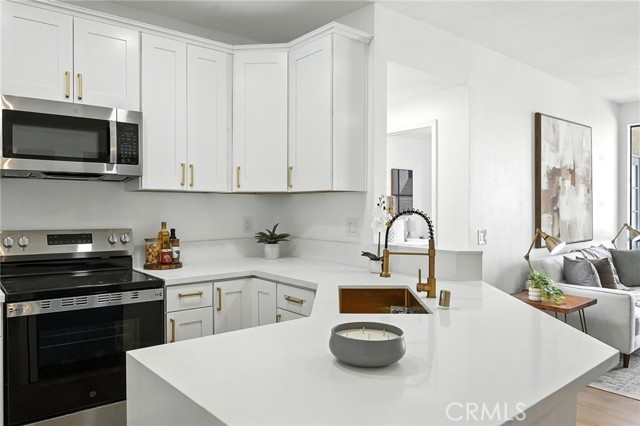 MLS #OC25221135 image #4