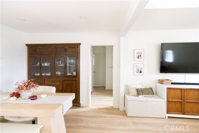 MLS #OC25221176 image #5